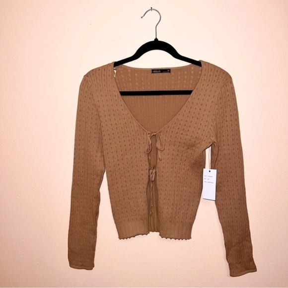 #029 🥀 NWT $39.95 | Nikkak Tan Crop Cardigan - Picture 1 of 5